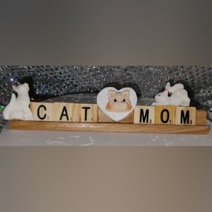 This 7x2 Cat Mom Decorative nameplate is one of a kind creation